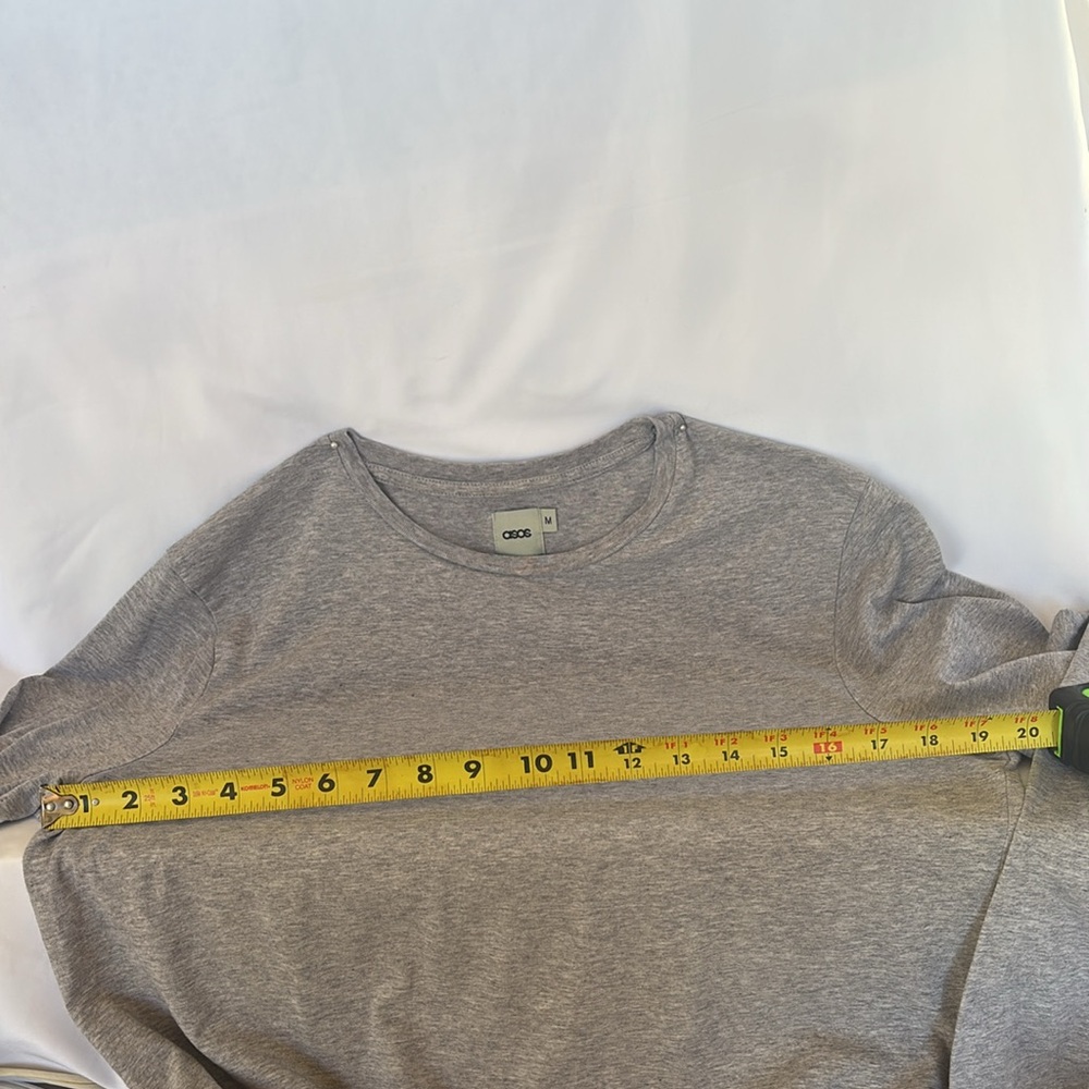 NWOT  ASOS Men’s Long Sleeve Tee Size Medium Light Gray. - Picture 6 of 9